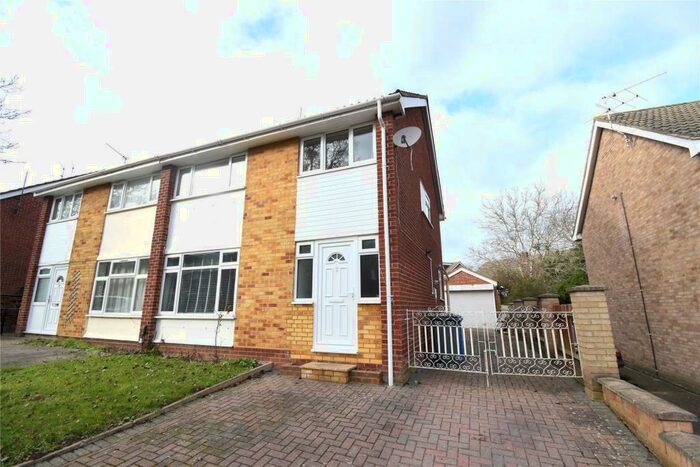 4 Bedroom Semi-Detached House To Rent In Badminton Road, Maidenhead, Berkshire, SL6