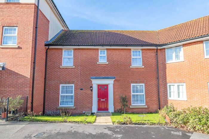 3 Bedroom Semi Detached House For Sale In School Square, Canterbury, CT3