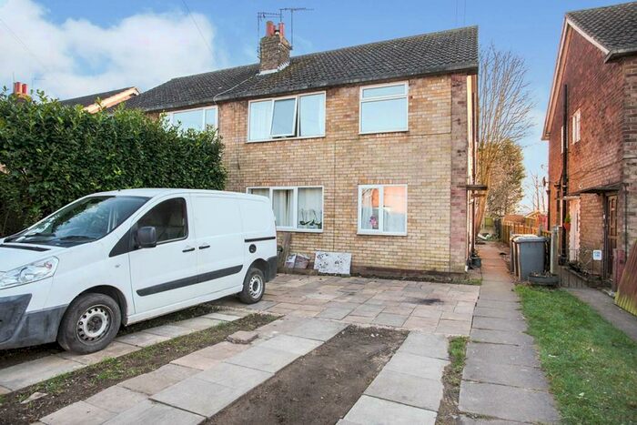 2 Bedroom Flat To Rent In Tudor Road, Nuneaton, Warwickshire, CV10