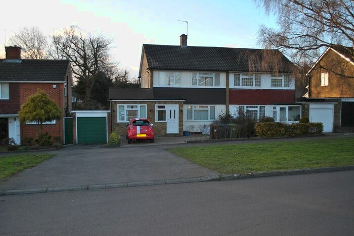 4 Bedroom Semi-Detached House To Rent In Torrington Drive, Potters Bart, EN6