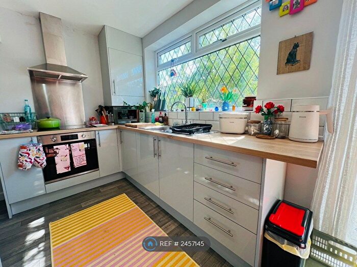 3 Bedroom Terraced House To Rent In Abbott View, Leeds, LS12