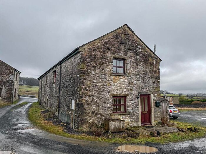 2 Bedroom Semi Detached House For Sale In Grinlow Road, Harpur Hill, Buxton, SK17