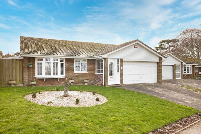 3 Bedroom Bungalow For Sale In Francis Road, Broadstairs, Kent, CT10