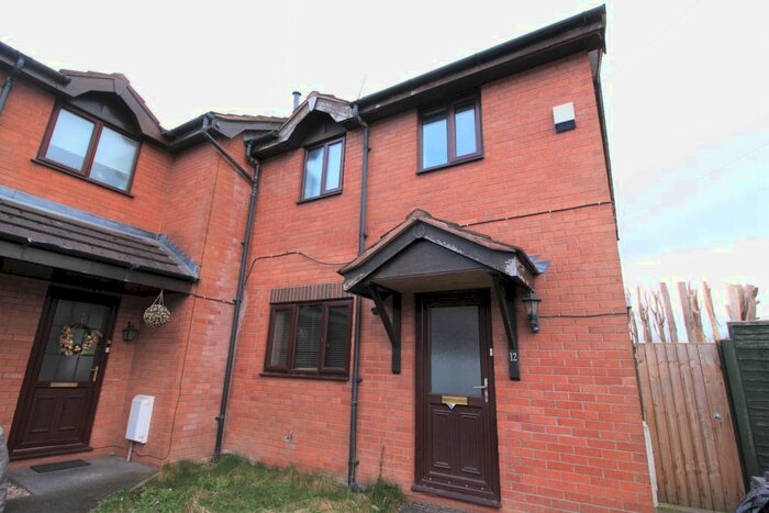 3 Bedroom End Of Terrace House To Rent In High Street, Saltney, Chester, CH4