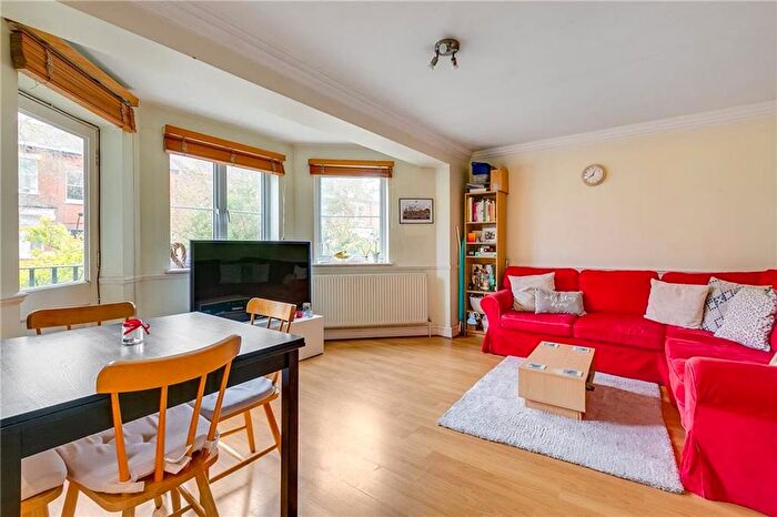2 Bedroom Flat To Rent In Melrose House, London, W6