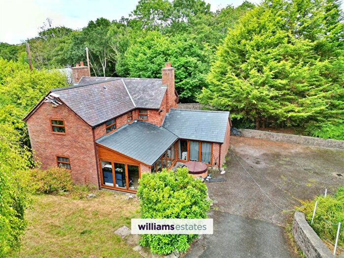 4 Bedroom Detached House For Sale In Henllan Road, St. Asaph, LL17