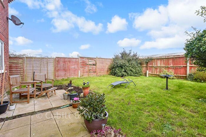 3 Bedroom Detached House For Sale In Damon Close, Peacehaven, East Sussex, BN10