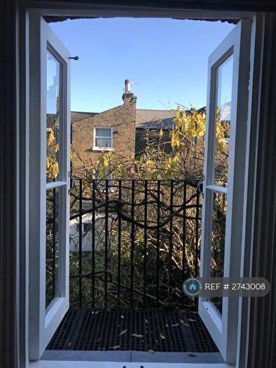 2 Bedroom Flat To Rent In Shenley Road, London, SE5