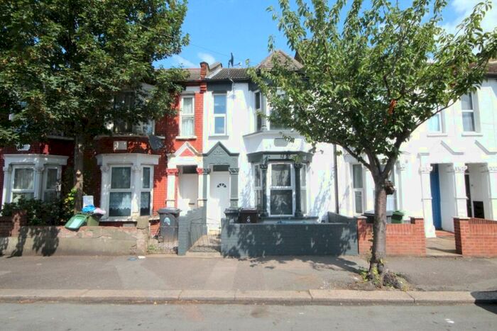 3 Bedroom House To Rent In Belgrave Road, Walthamstow, London, E17