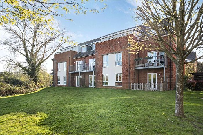 2 Bedroom Apartment For Sale In Egrove Close, Oxford, Oxfordshire, OX1