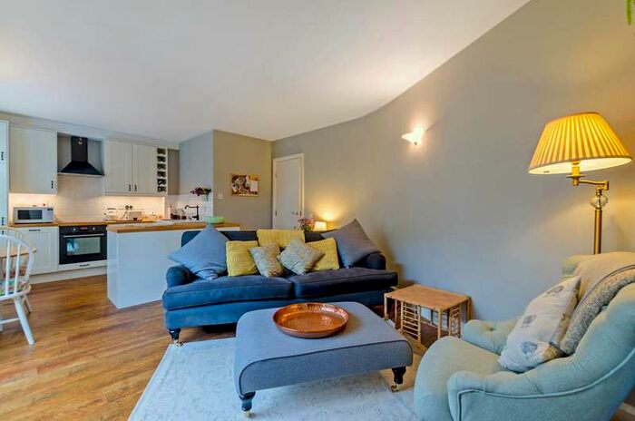 1 Bedroom Flat To Rent In Fairfield Road, Bow, E3