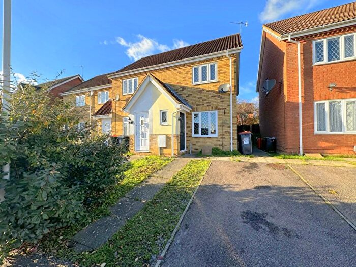2 Bedroom End Of Terrace House To Rent In Wiseman Close, Luton, LU2