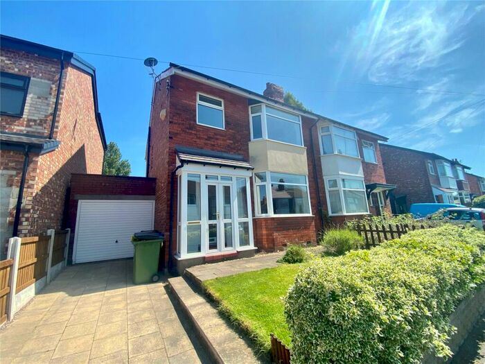 3 Bedroom Semi-Detached House To Rent In Beaufort Road, Offerton, Stockport, SK2