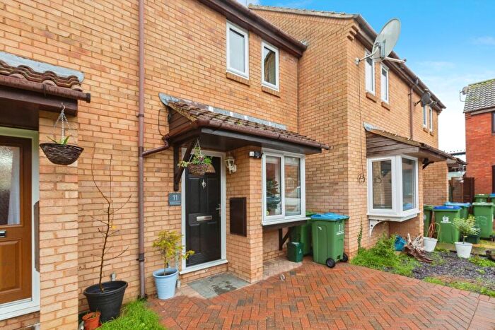 1 Bedroom Terraced House For Sale In Aiston Place, Aylesbury, Buckinghamshire, HP20
