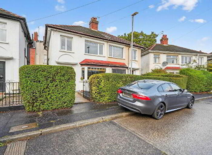 3 Bedroom Mid Terraced House For Sale In Ravenhill Crescent, Belfast, BT6