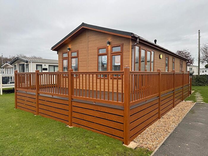 3 Bedroom Lodge For Sale In Immaculate Pre-Loved Lodge, Solent Breezes Holiday Park, Warsash, Southampton, Hampshire, SO31