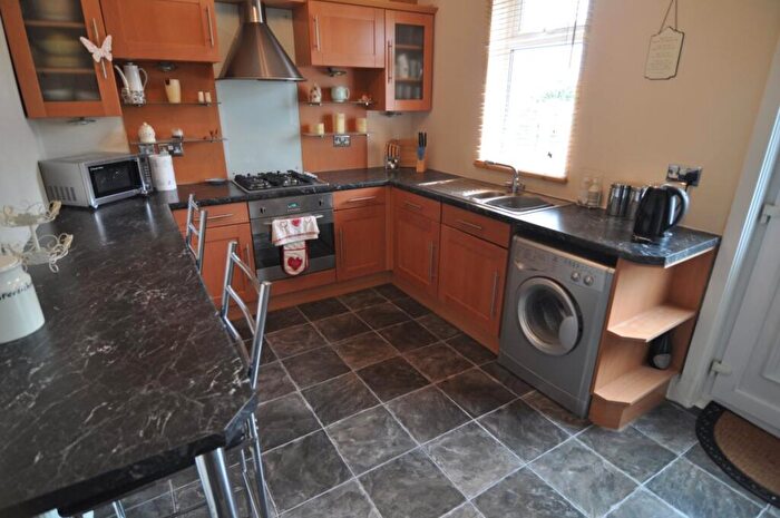 2 Bedroom House To Rent In Chapel Street, Ardsley, S71