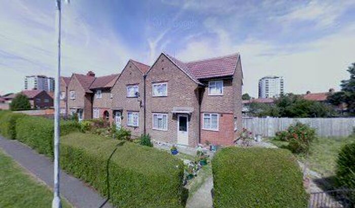 2 Bedroom Flat To Rent In Hesa Road, Hayes, UB3