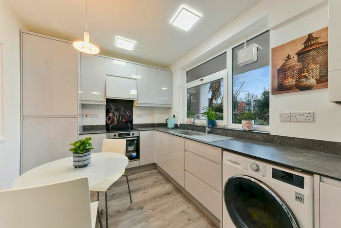 3 Bedroom Maisonette To Rent In Strathan Close, London, SW18