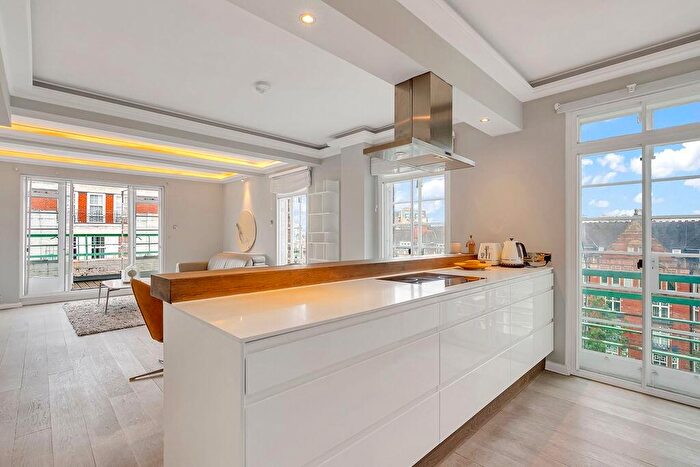 2 Bedroom Flat For Sale In Gloucester Place, London, NW1