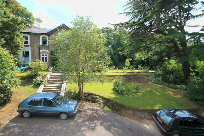 2 Bedroom Flat To Rent In Peter House, BR2