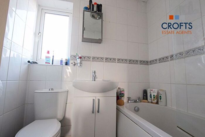2 Bedroom Semi-Detached House For Sale In Sunningdale Drive, Immingham, DN40