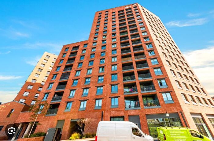 1 Bedroom Flat To Rent In Skyline Apartments, Gillender Street, Bromley By Bow, E3