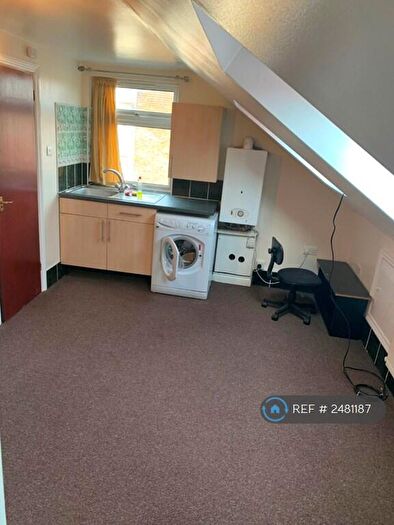 Studio To Rent In Green Street, London, E7