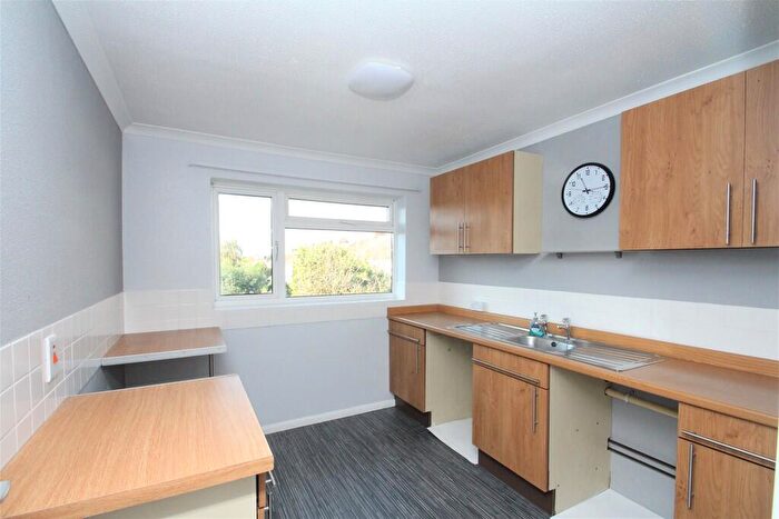 1 Bedroom Flat To Rent In Myrtle Road, Lancing, BN15