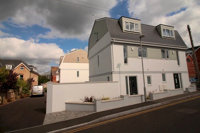 3 Bedroom Town House To Rent In Seldown Lane, Poole, BH15