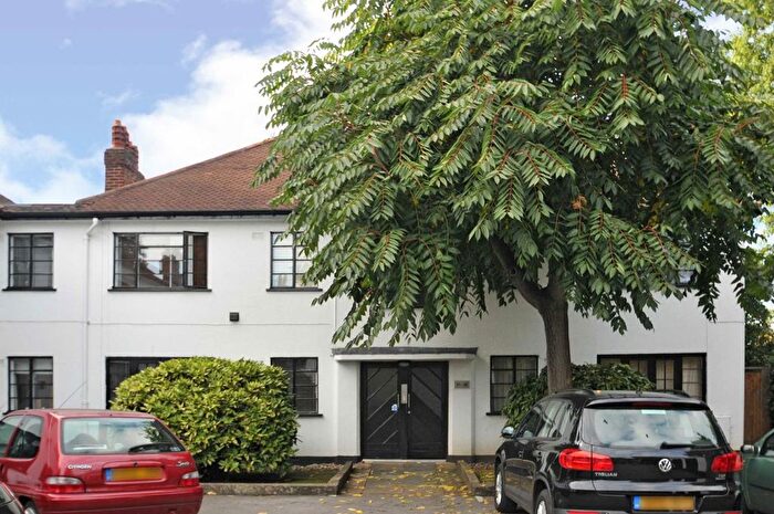 2 Bedroom Flat To Rent In Conifers Close, Teddington, TW11