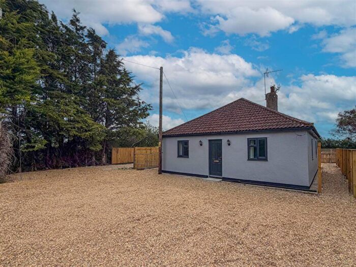 4 Bedroom Detached Bungalow To Rent In Great Fen Road, Soham, CB7