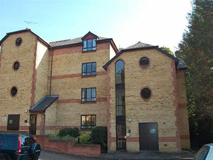 2 Bedroom Flat To Rent In Hatfield Road, St Albans, AL1