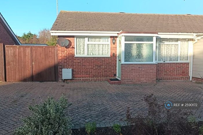 2 Bedroom Bungalow To Rent In Longfield Road, Chelmsford, CM3