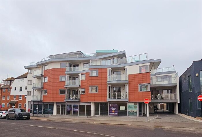 2 Bedroom Apartment For Sale In The Broadway, Leigh On Sea, Leigh On Sea, SS9