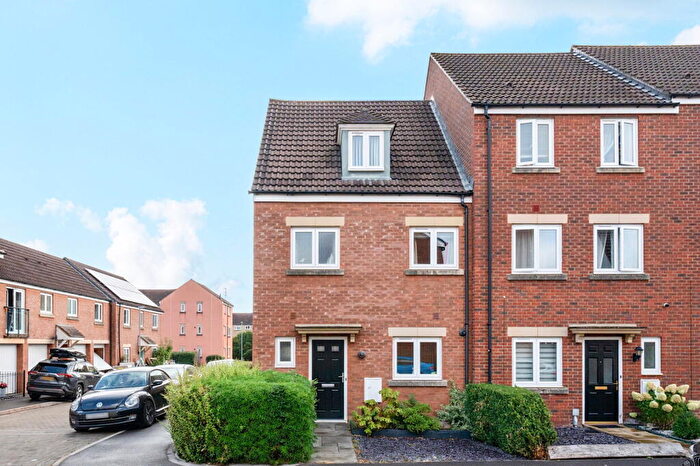 4 Bedroom Town House For Sale In Swaledale Road, Warminster, BA12