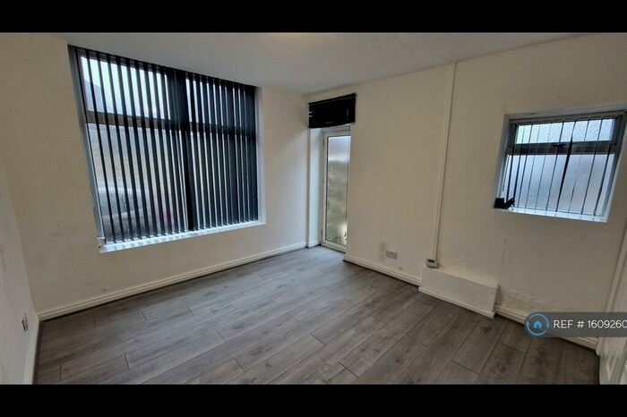 Studio To Rent In John Street, Haslingden, Rossendale, BB4