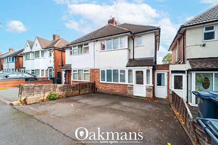 3 Bedroom Semi-Detached House For Sale In Benedon Road, Birmingham, B26
