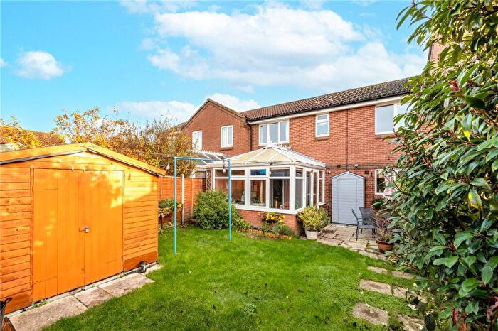 3 Bedroom Terraced House For Sale In Weavercroft, Didcot, Oxfordshire, OX11