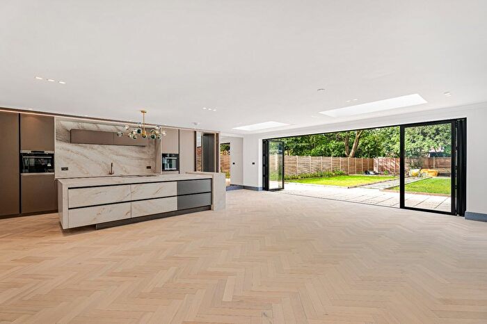 5 Bedroom Detached House For Sale In Pipers Green Lane, Edgware, HA8