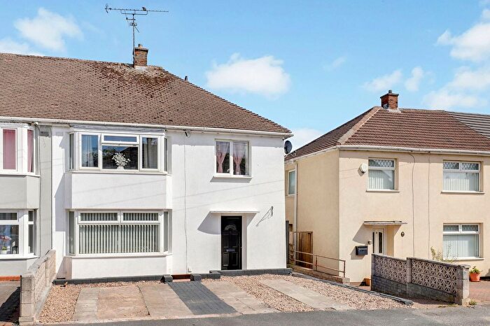 3 Bedroom Semi-Detached House For Sale In Bosworth Street, Mansfield, NG19