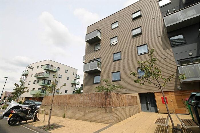 1 Bedroom Flat For Sale In Otter Drive, Carshalton, SM5