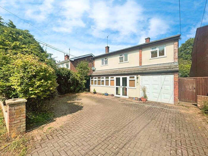 4 Bedroom Detached House For Sale In Begbroke Lane, Begbroke, OX5