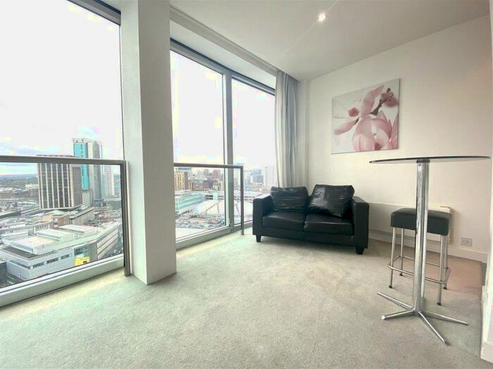 Apartment To Rent In Rotunda, New Street, Birmingham, B2