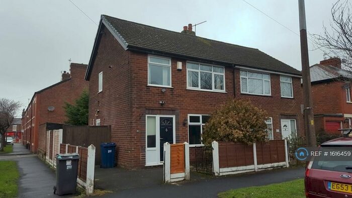 3 Bedroom Semi-Detached House To Rent In Cross Street, Leyland, PR25