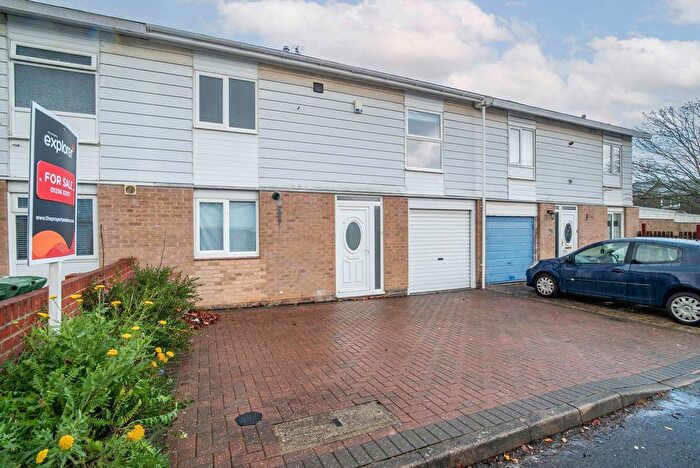 3 Bedroom Terraced House For Sale In Abbey Road, Basingstoke, RG24