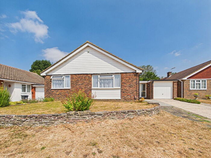 3 Bedroom Detached Bungalow For Sale In Copthorne Hill, Worthing, BN13