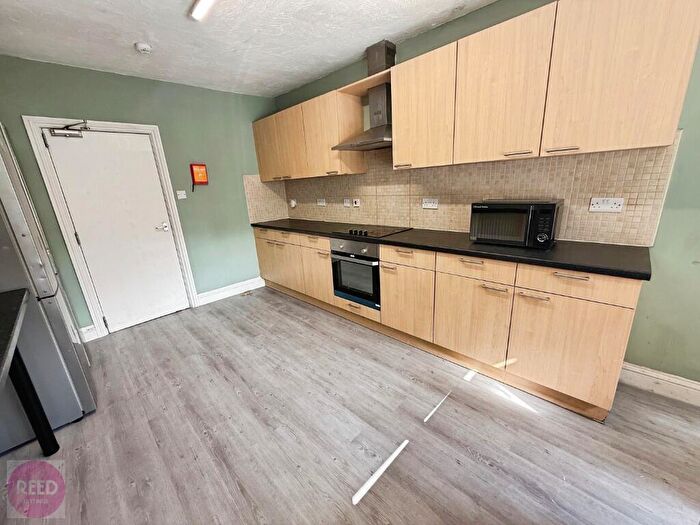 6 Bedroom Detached House To Rent In Derby Road, Lenton, Nottingham, NG7