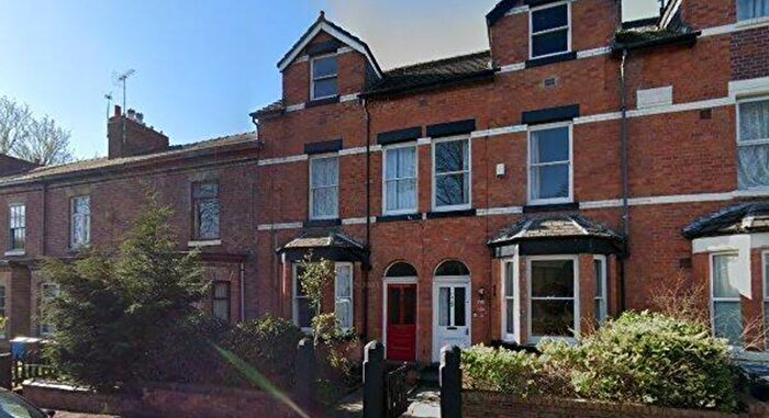 6 Bedroom Terraced House To Rent In Chataway Road, Manchester, M8