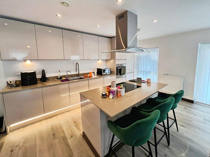 2 Bedroom Apartment To Rent In Edinburgh Gate, Harlow, CM20